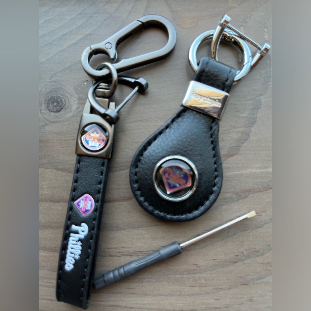 Phillies Black Leather Key fob & Keychain Set